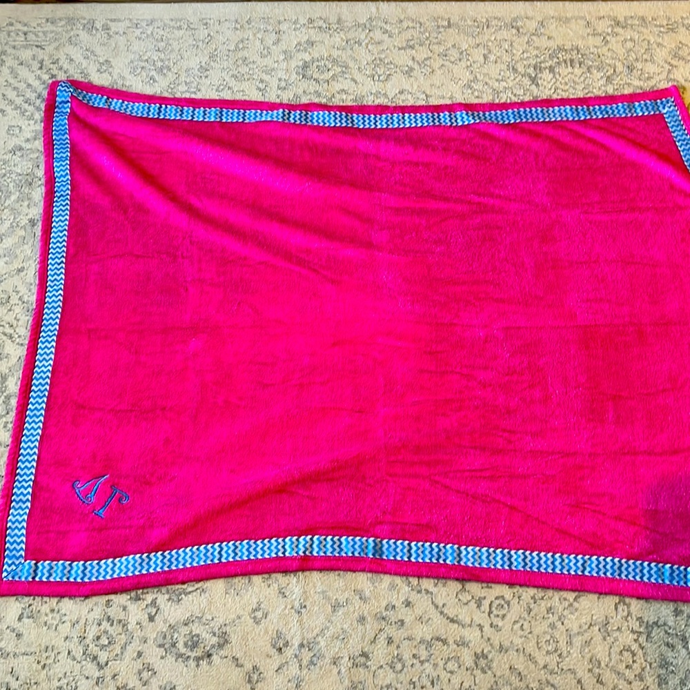 DELTA GAMMA fleece ribbon throw